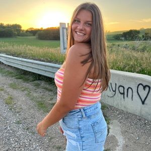 Meet your Posher, Lauren